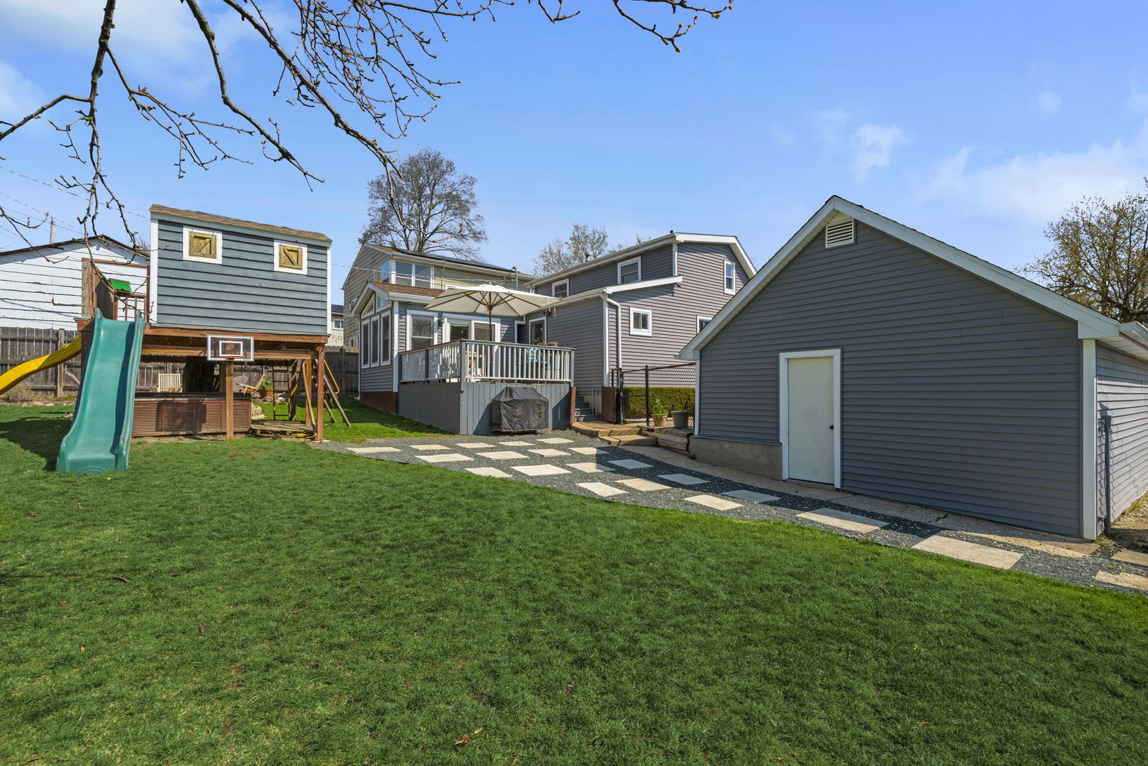 326 BELLEVUE Drive