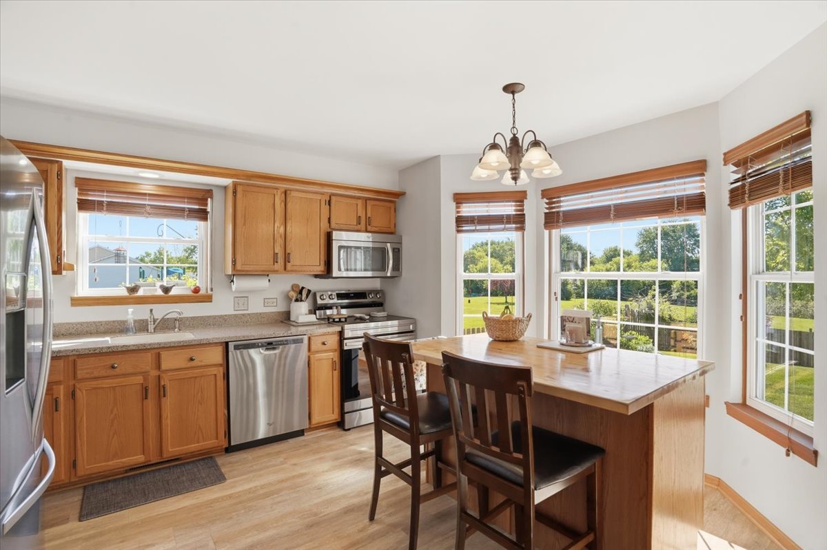3413 Harbor Ridge Drive