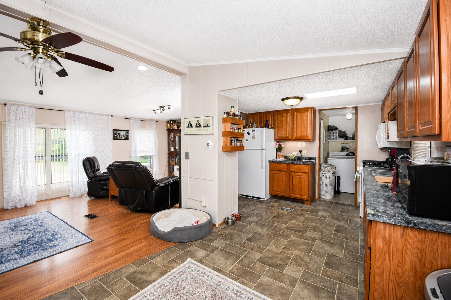 38703 N Sheridan Road Unit: 164
