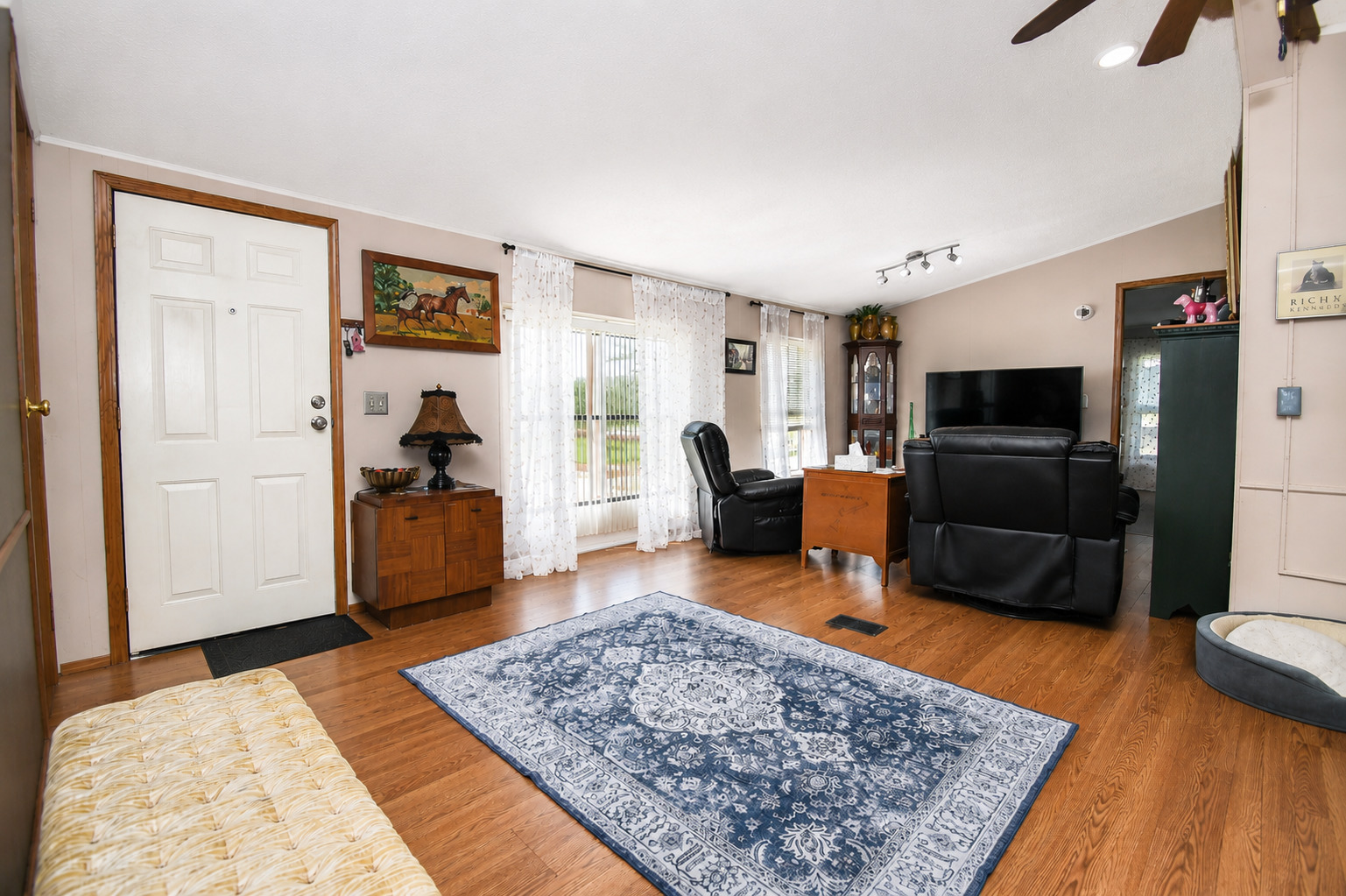 38703 N Sheridan Road Unit: 164