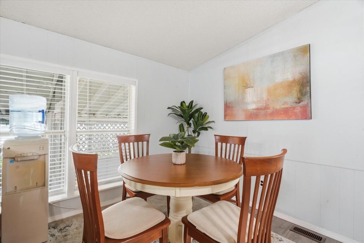 38703 N Sheridan Road Unit: 137