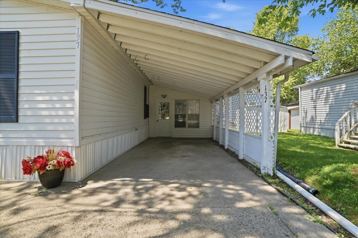 38703 N Sheridan Road Unit: 137