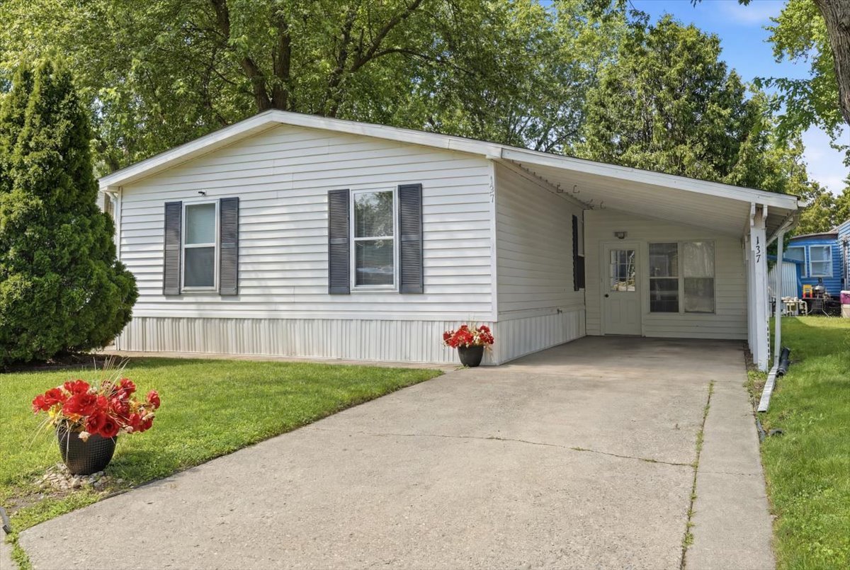 38703 N Sheridan Road Unit: 137