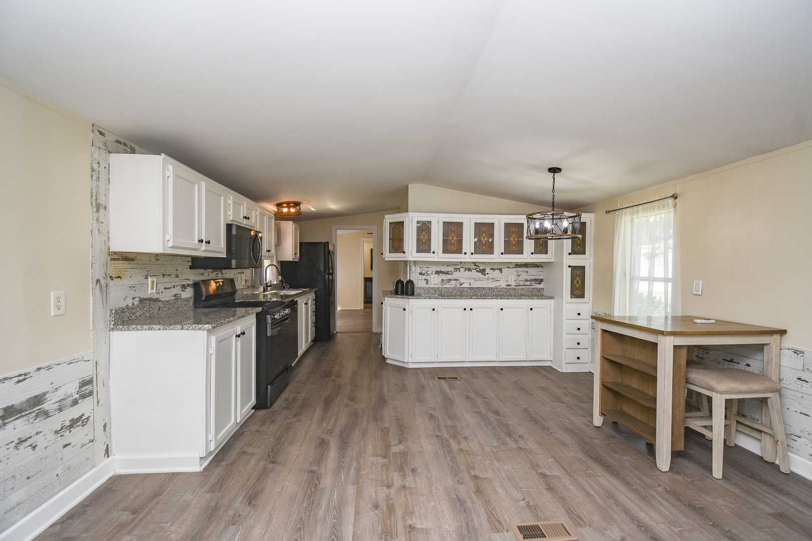 41561 N Sheridan Road Unit: 116