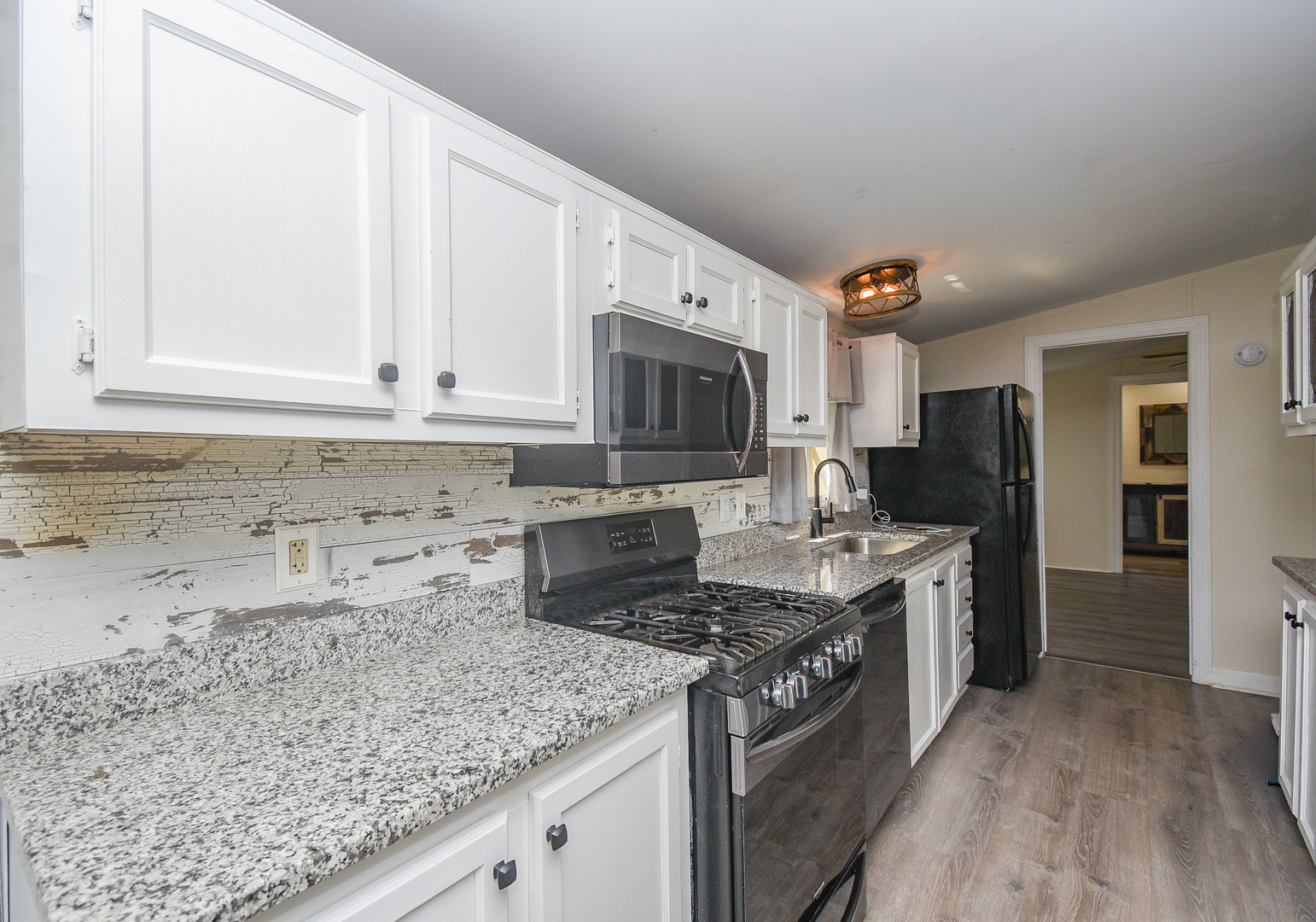 41561 N Sheridan Road Unit: 116