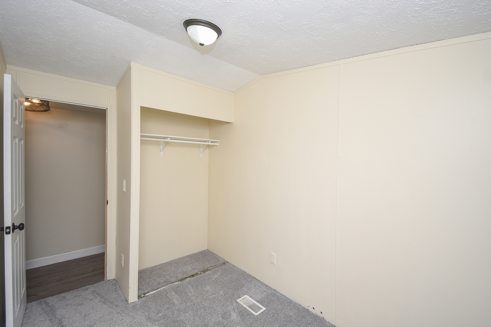 41561 N Sheridan Road Unit: 116