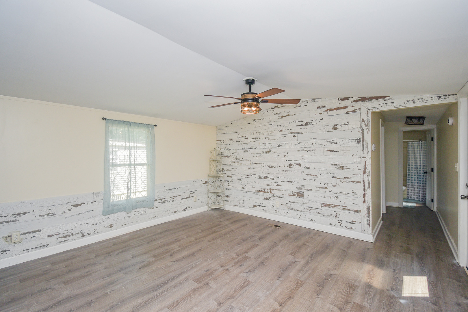 41561 N Sheridan Road Unit: 116