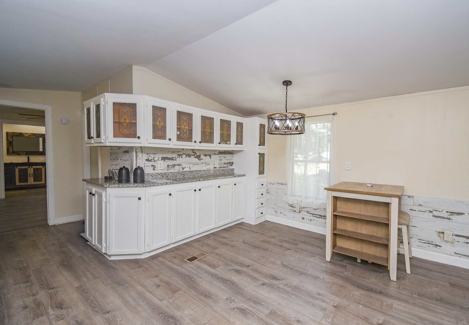 41561 N Sheridan Road Unit: 116