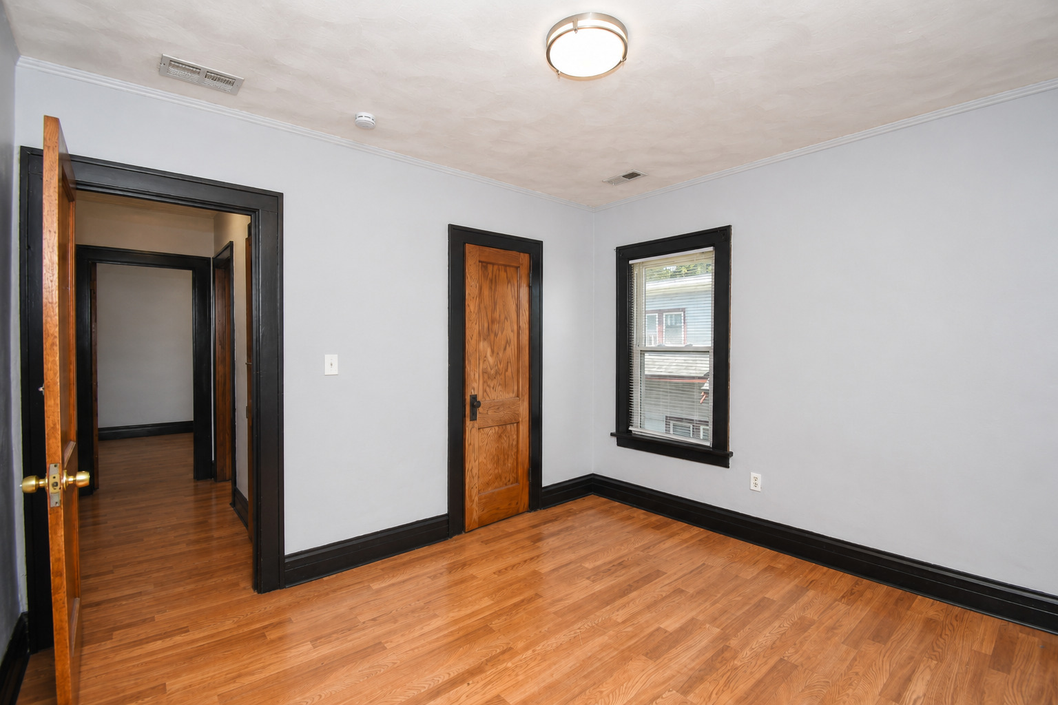 600 Sunderlin Street Unit: 2