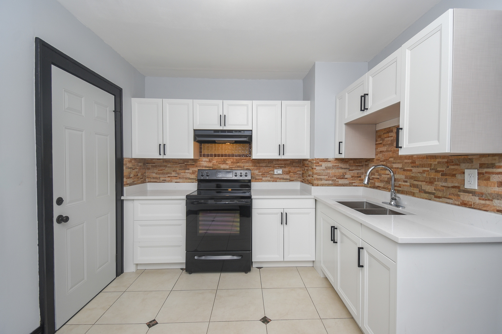 600 Sunderlin Street Unit: 2