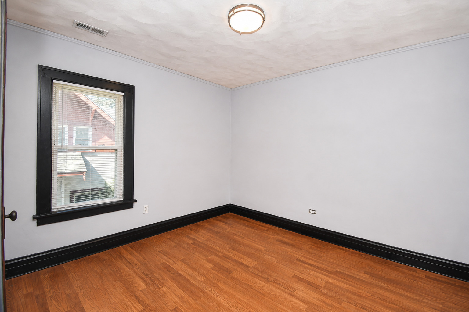 600 Sunderlin Street Unit: 2