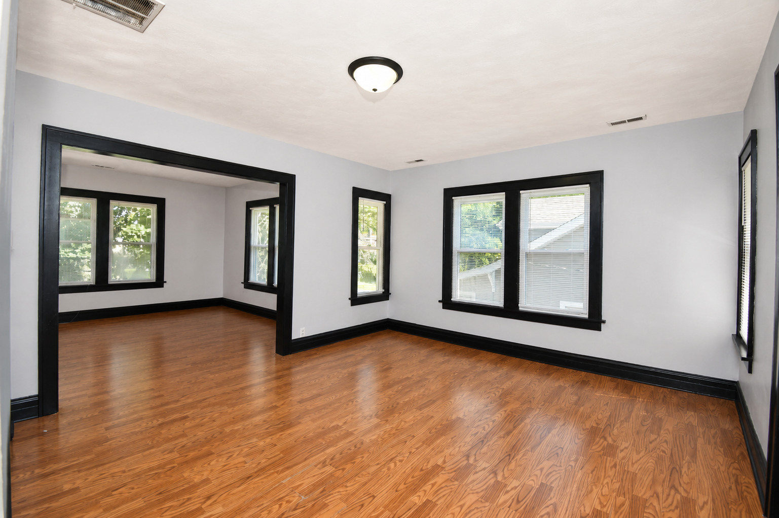 600 Sunderlin Street Unit: 2
