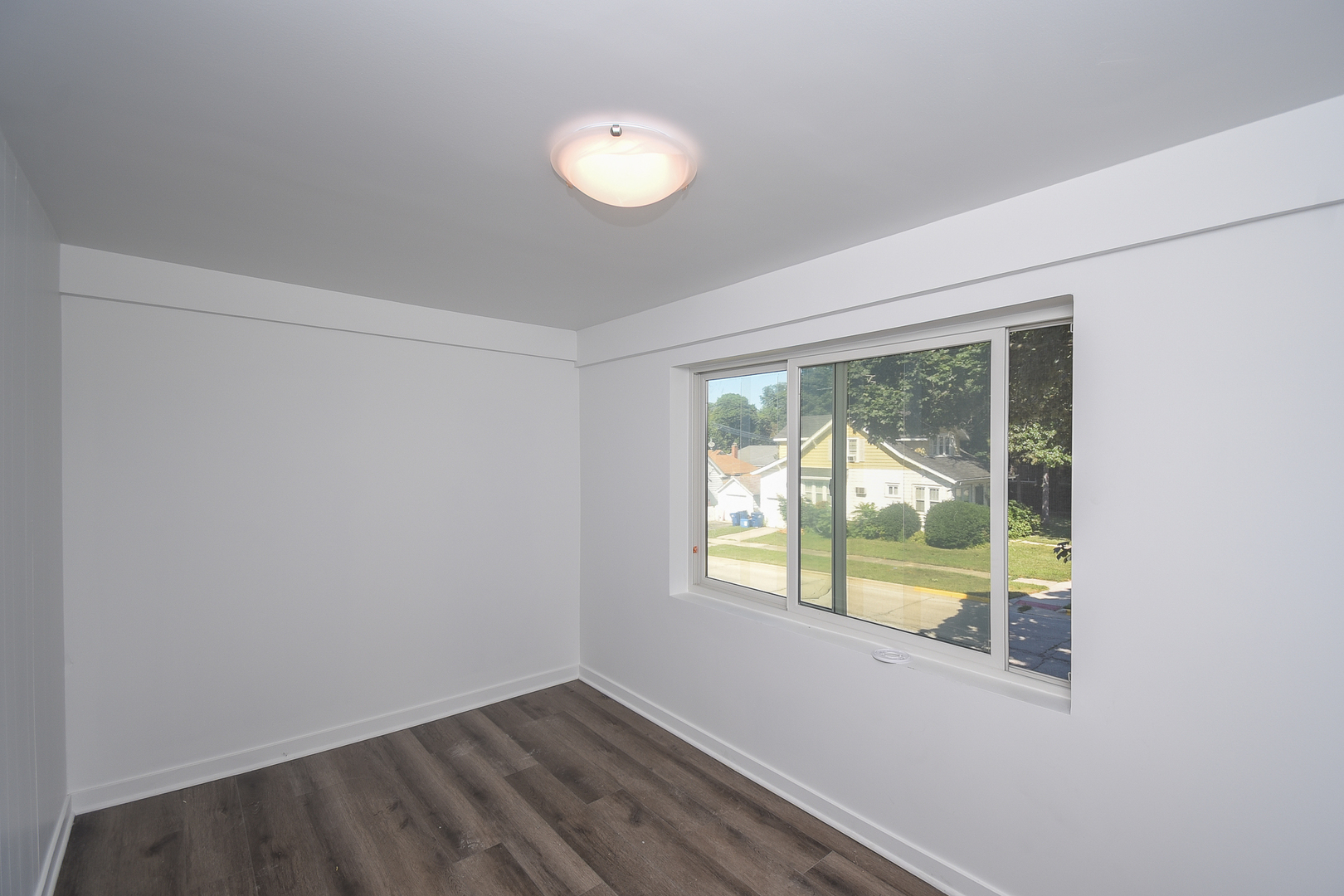 600 Sunderlin Street Unit: 2