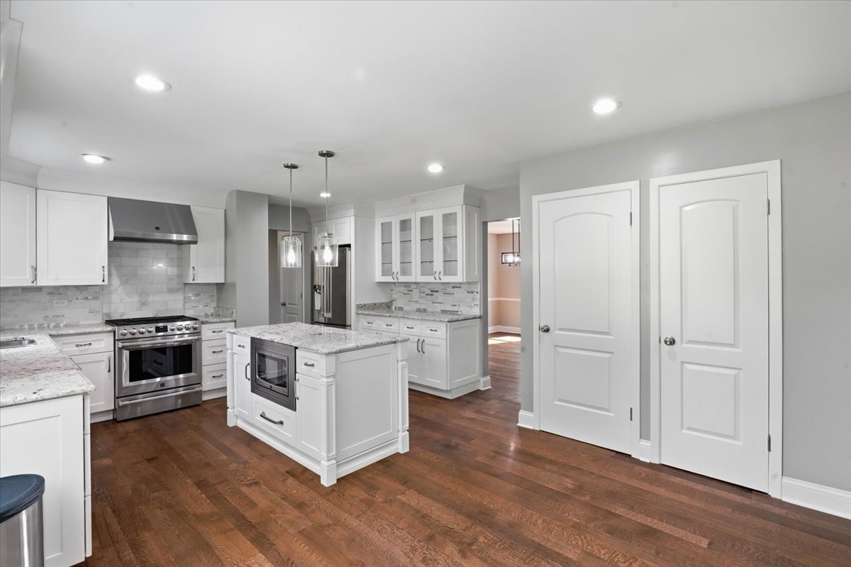 1203 Claridge Drive