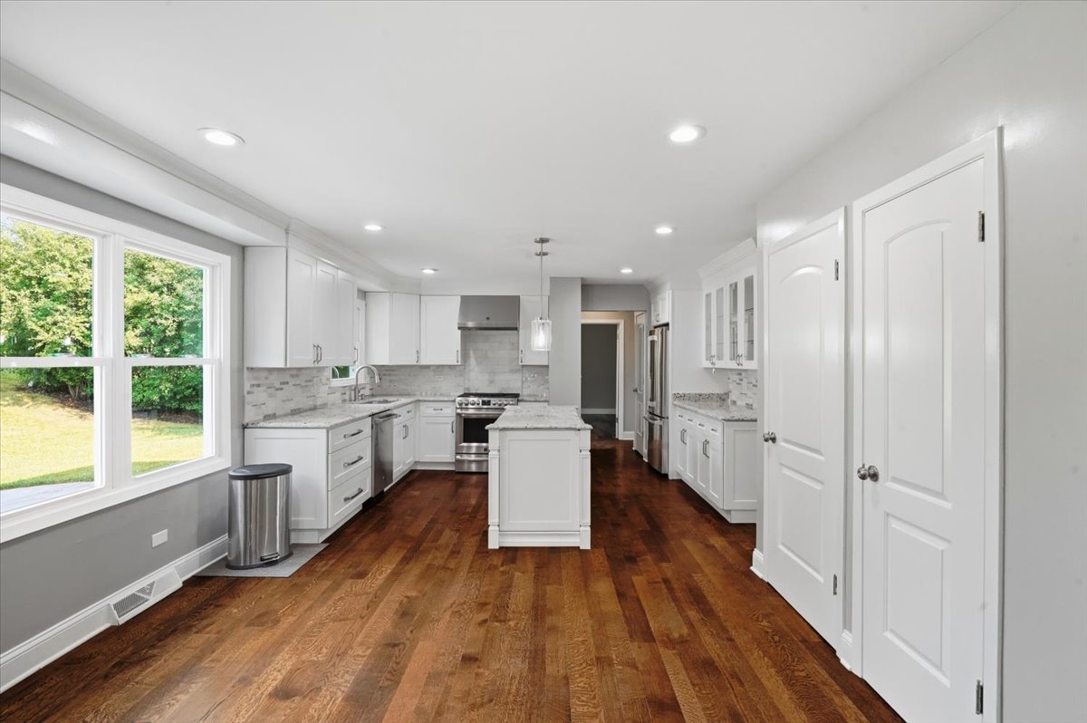 1203 Claridge Drive