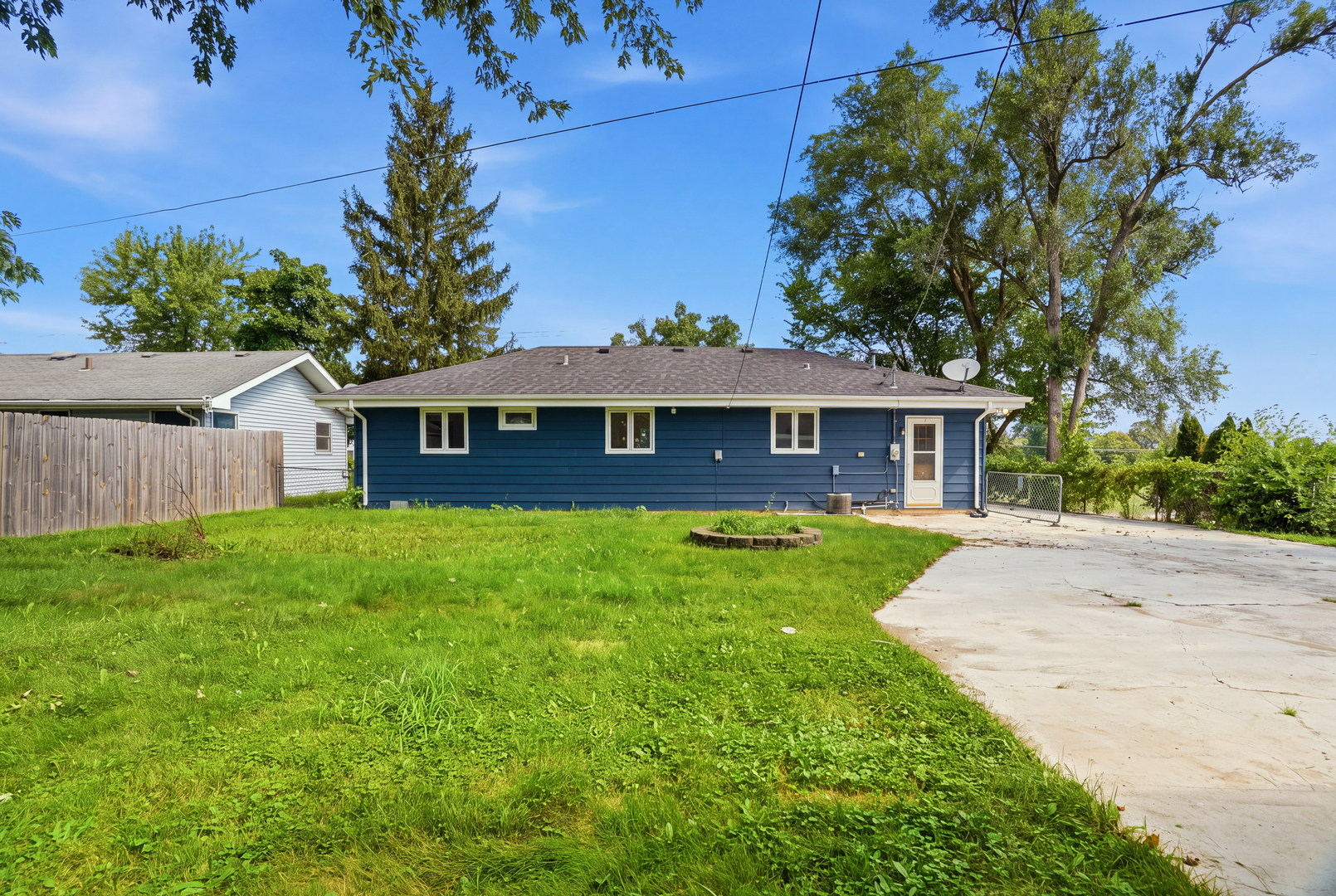 2425 E Sand Lake Road
