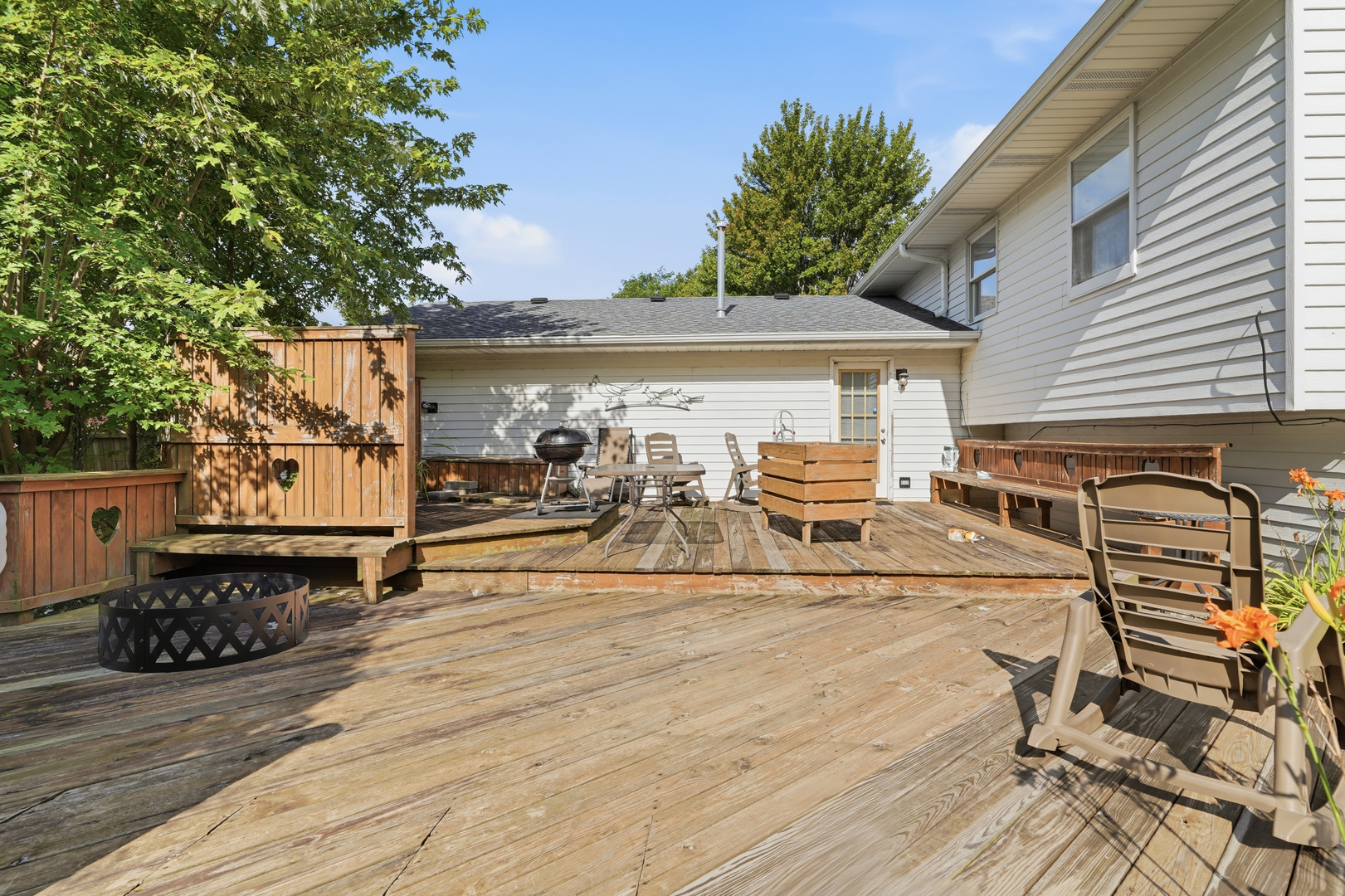 4009 Ridge Road