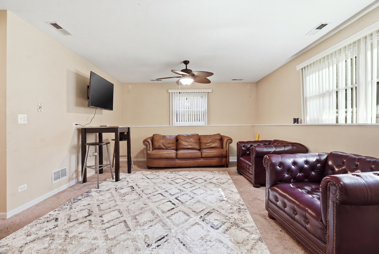 4009 Ridge Road