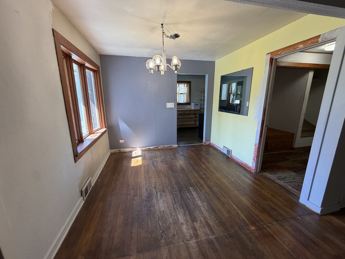 99 Mariposa Avenue