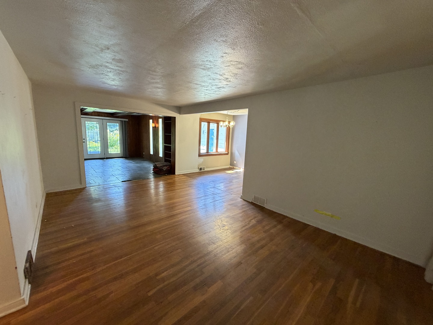 99 Mariposa Avenue
