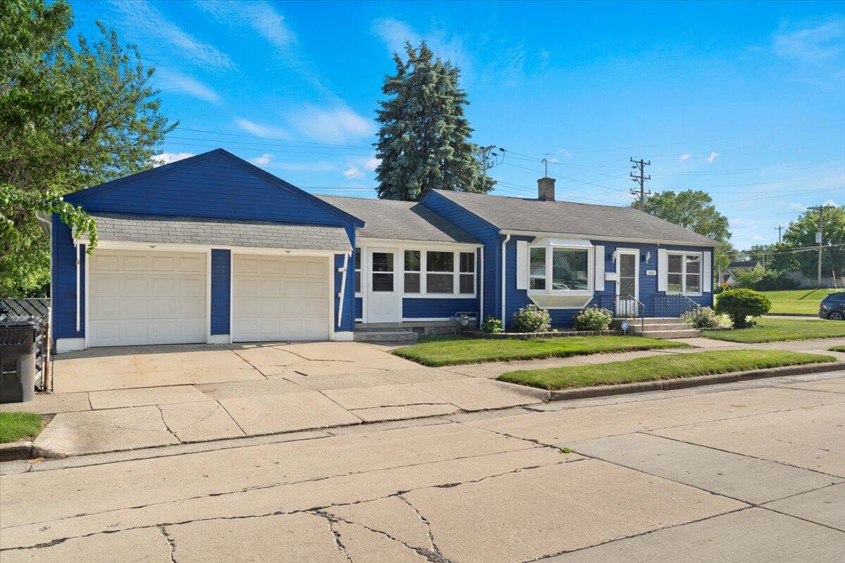 3021 Dwight St, Racine