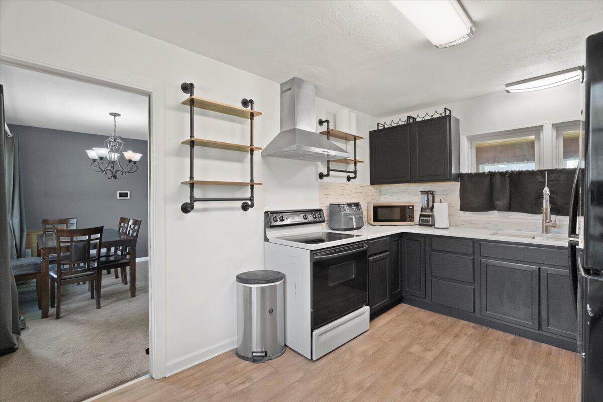 3021 Dwight St, Racine