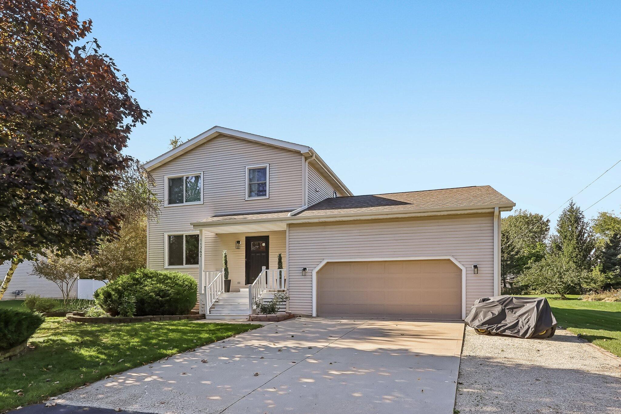11262 3rd Ave