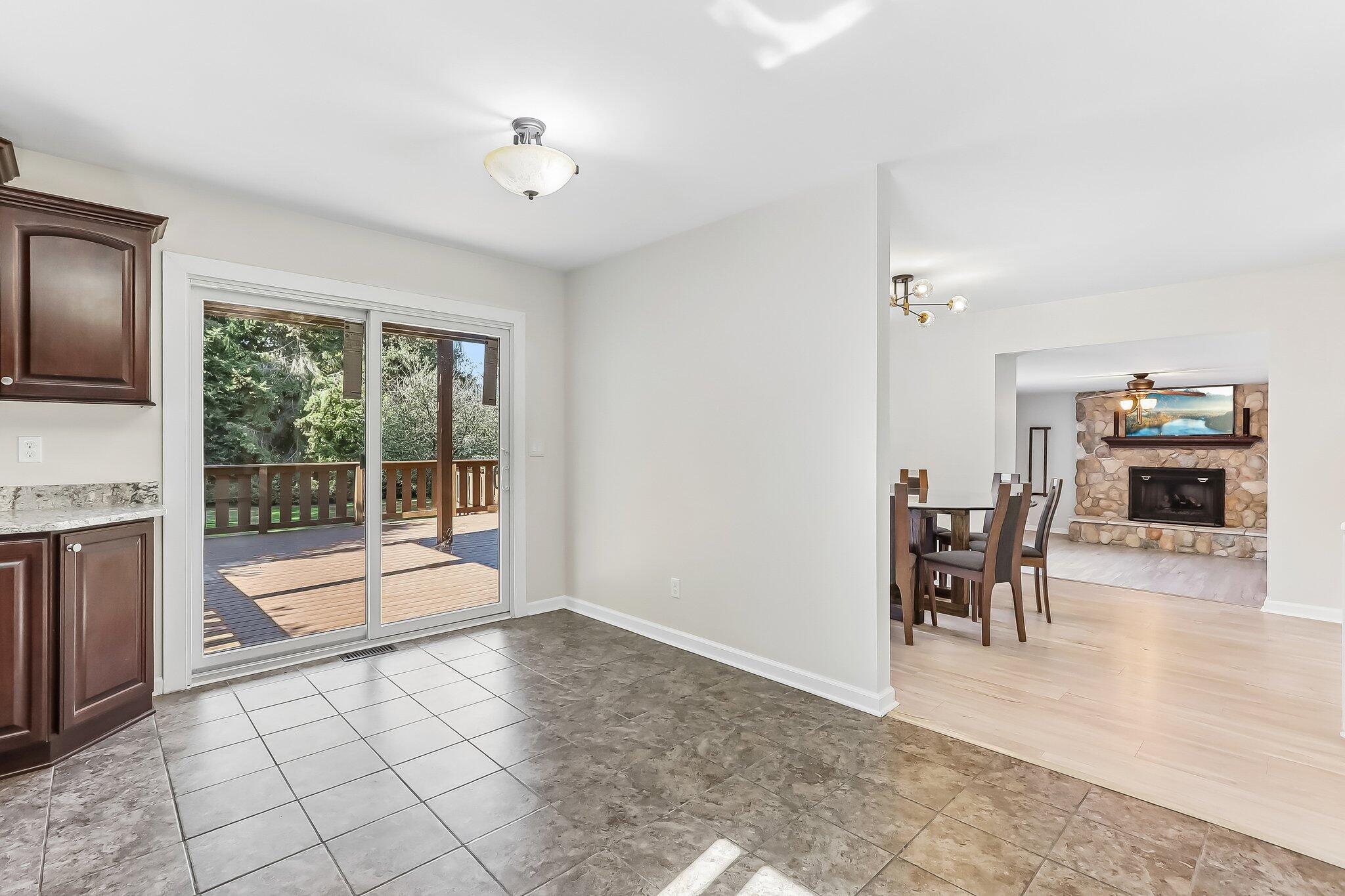11262 3rd Ave