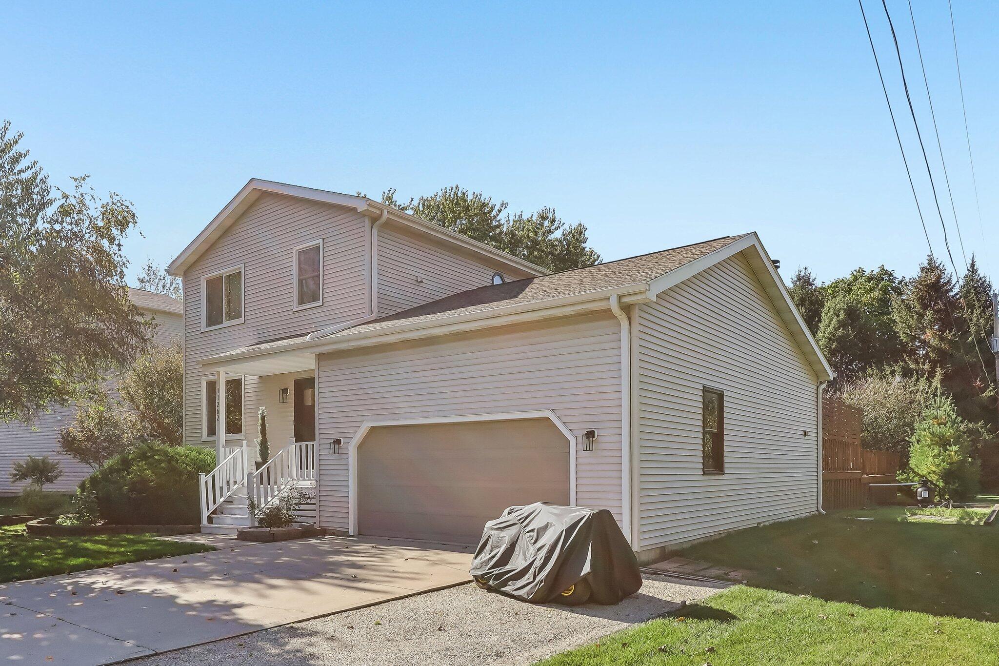 11262 3rd Ave