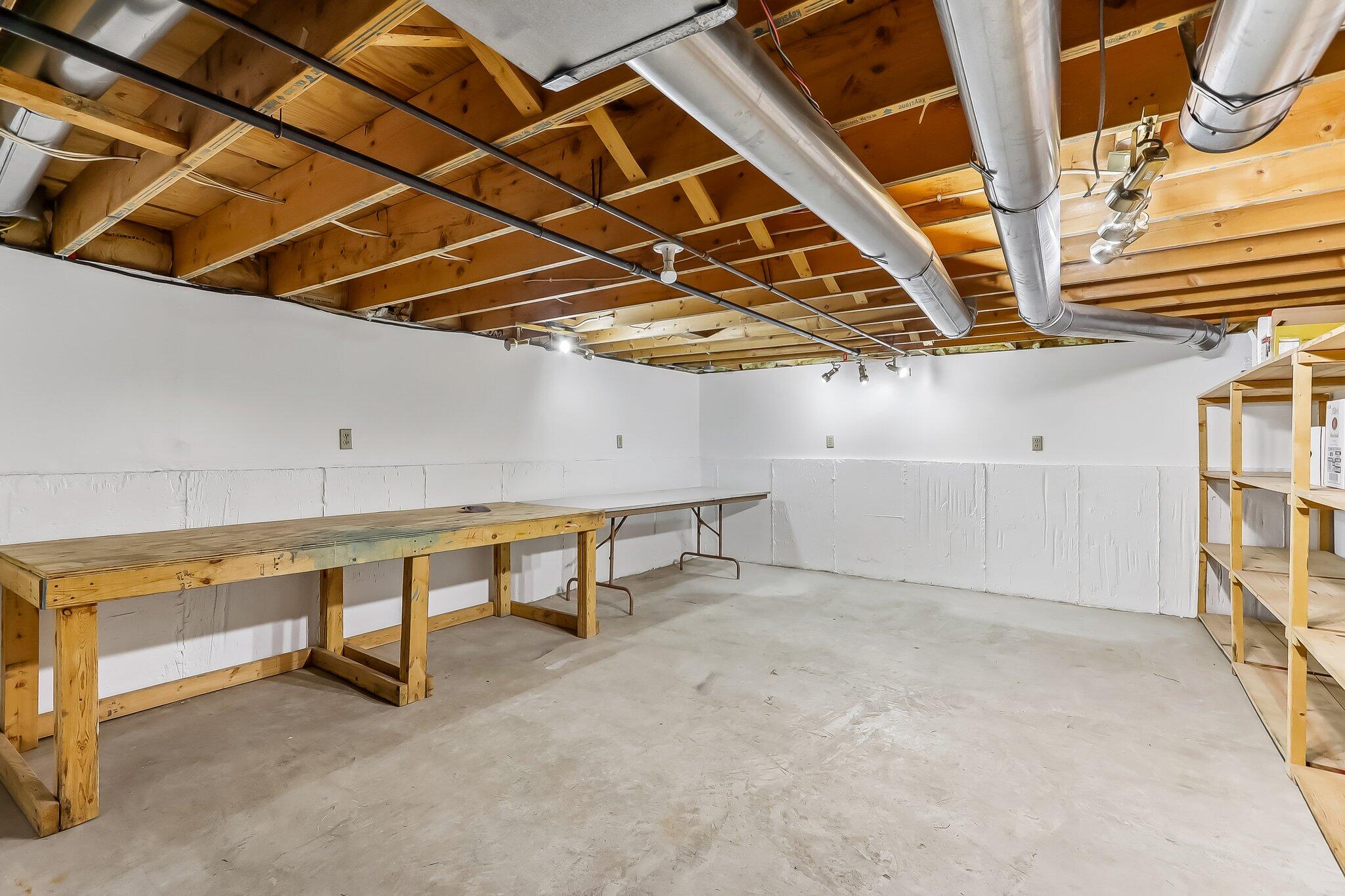 11262 3rd Ave