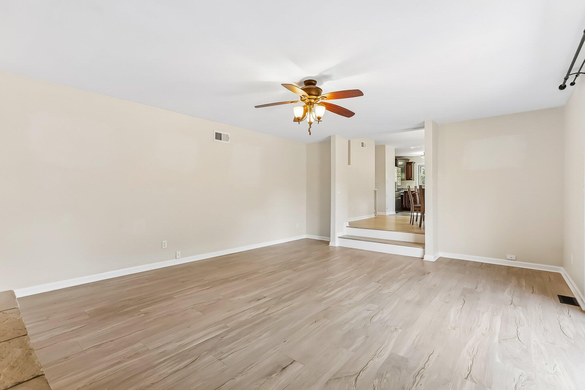 11262 3rd Ave