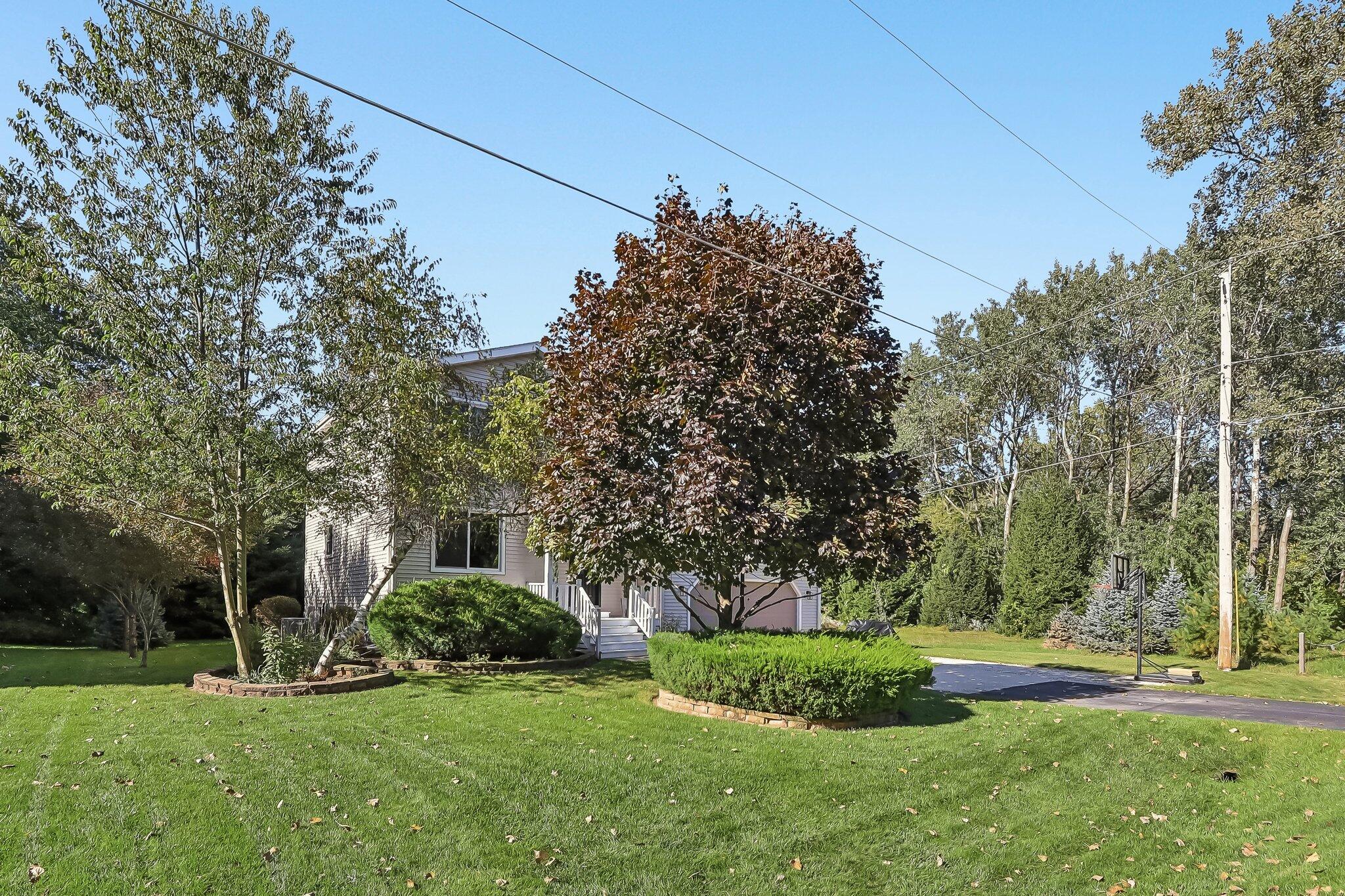 11262 3rd Ave