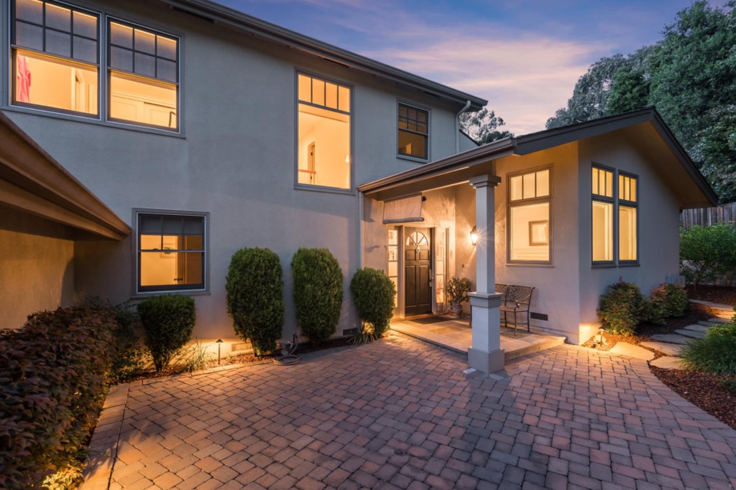 894 Tolman DR