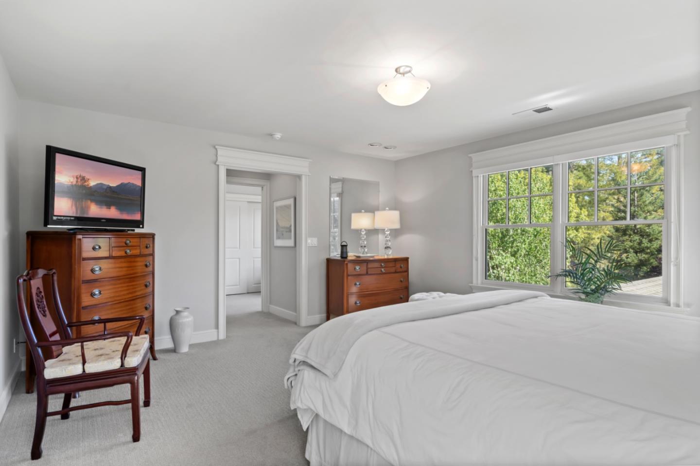 894 Tolman DR