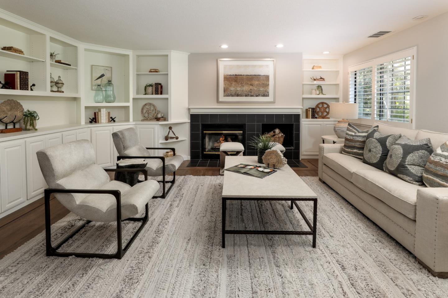 290 Fairway DR