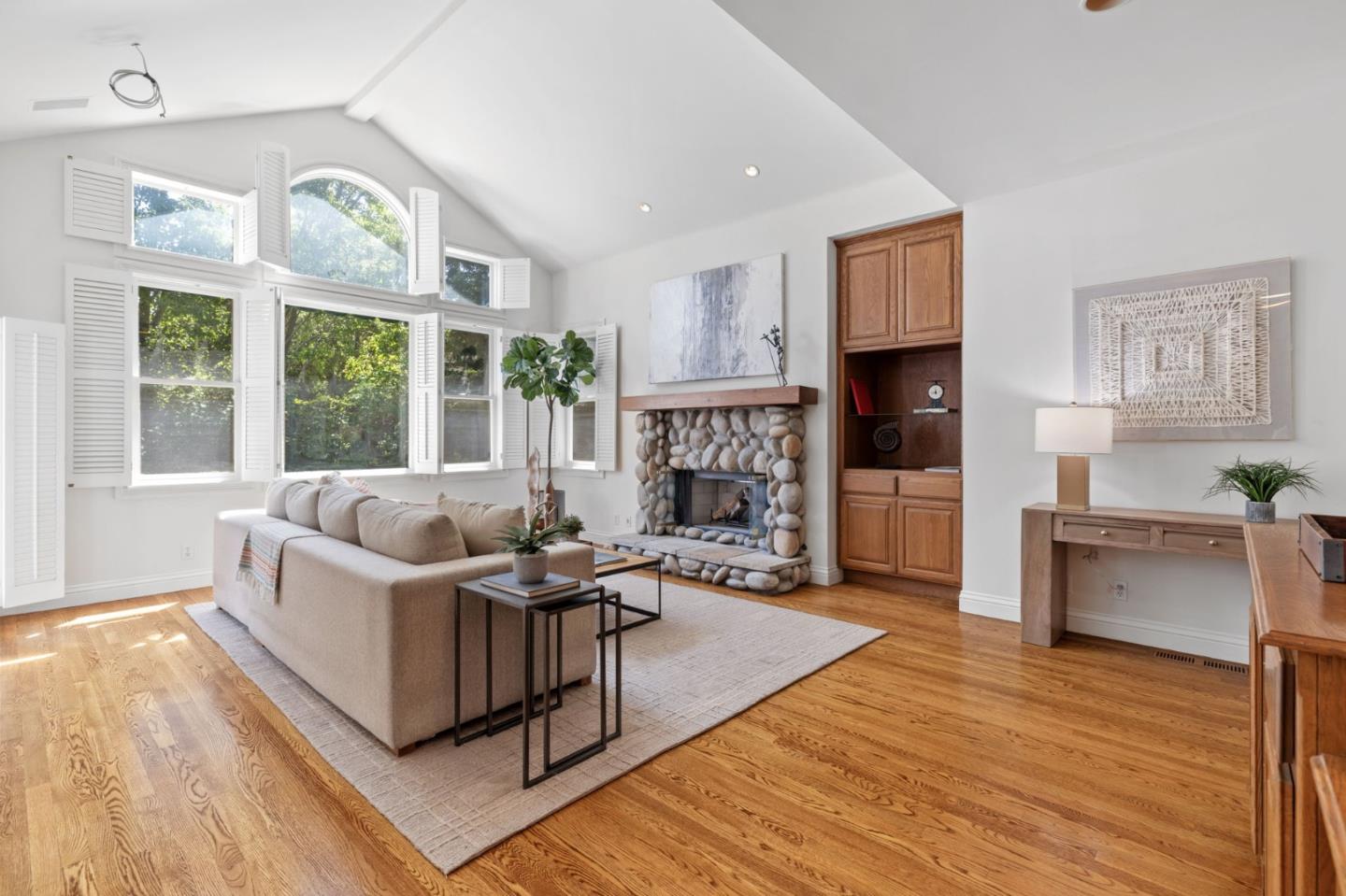 120 Gloria CIR