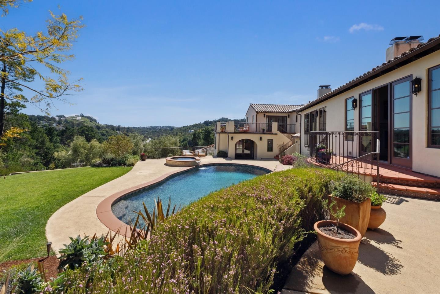 25 Searsville Court