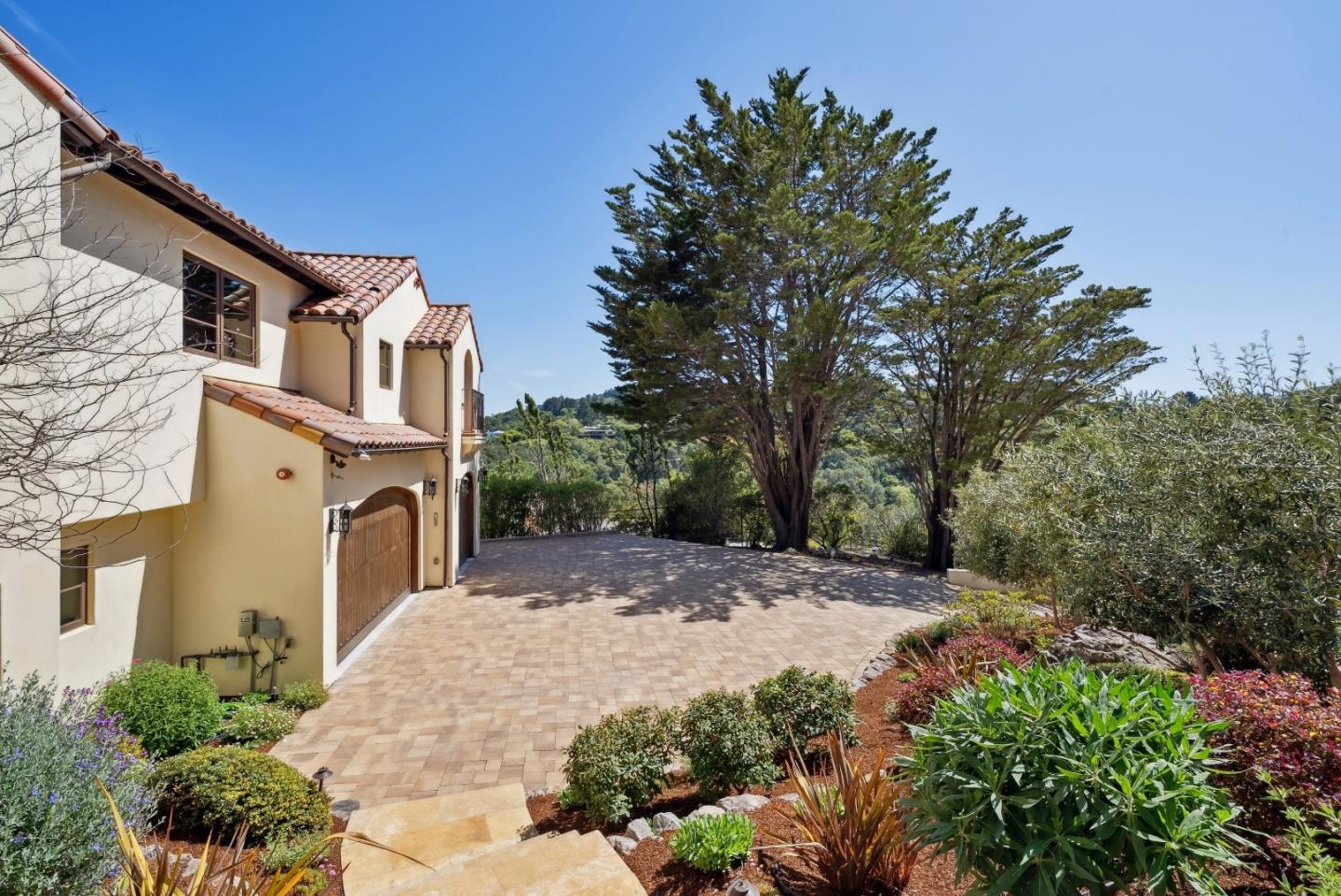 25 Searsville Court
