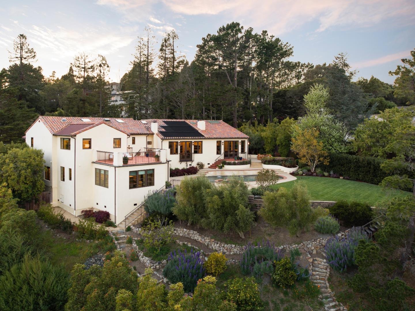 25 Searsville Court