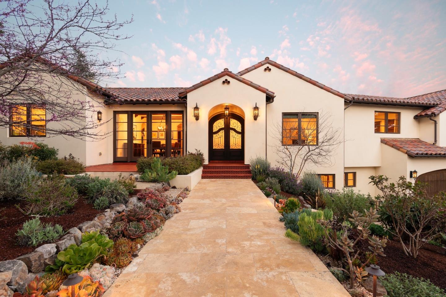 25 Searsville Court