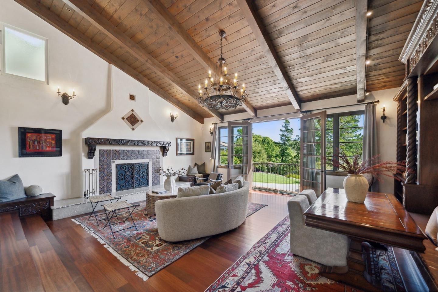 25 Searsville Court