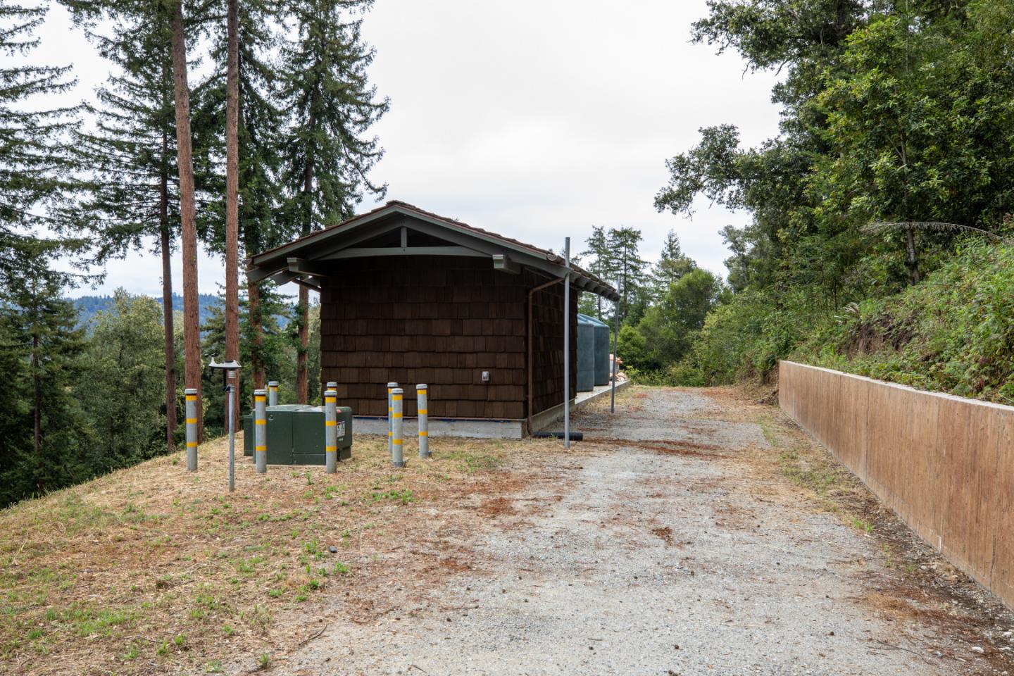 2320 Newell DR