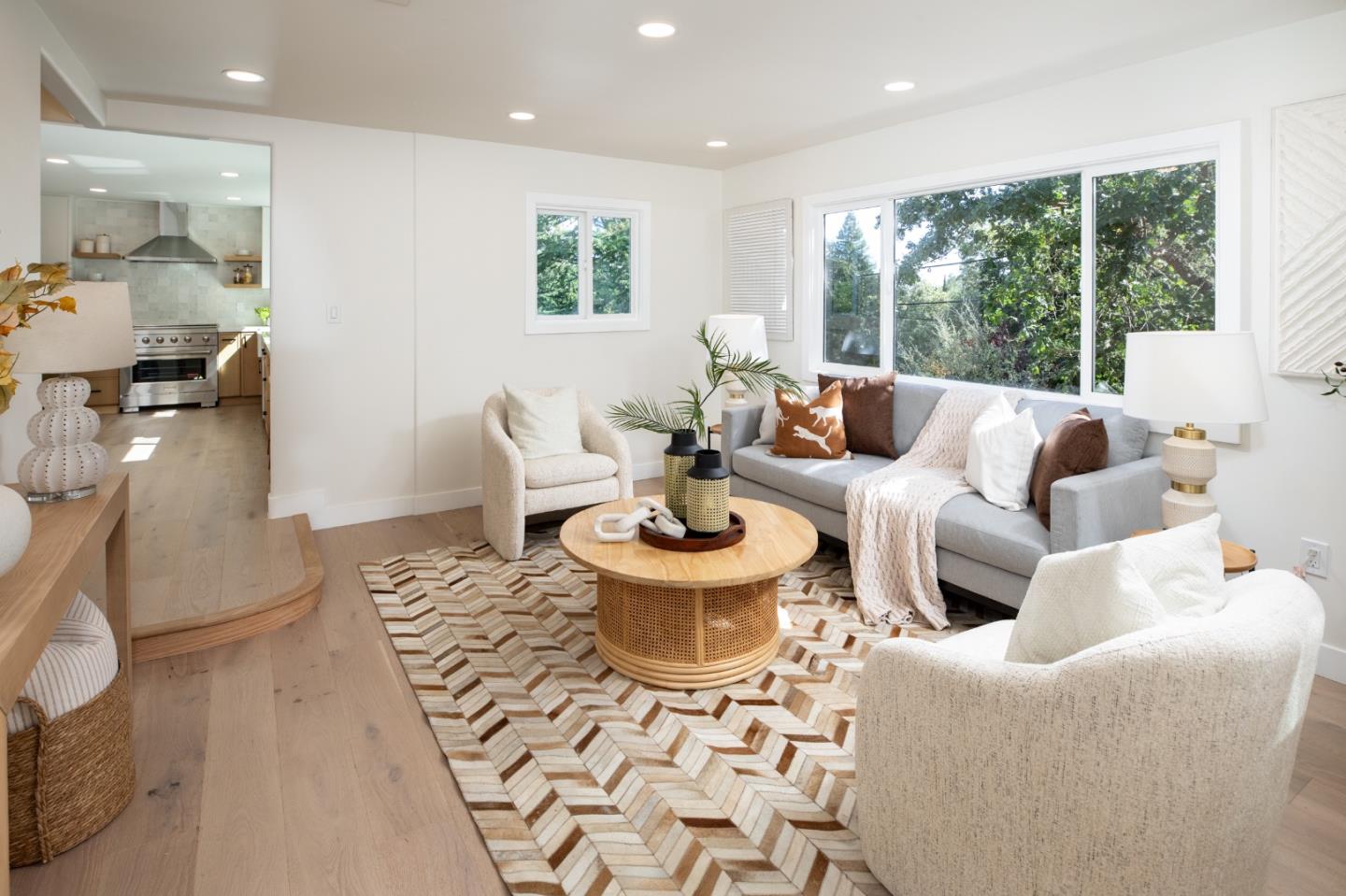 220 Canyon DR