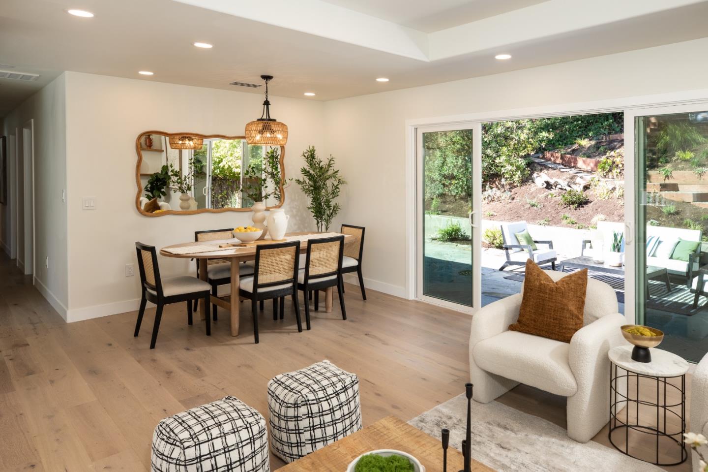 220 Canyon DR