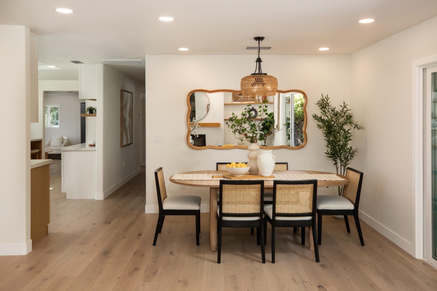 220 Canyon DR