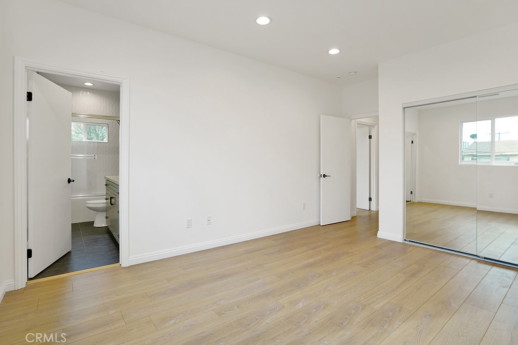 5731 1/2 Willowcrest Avenue