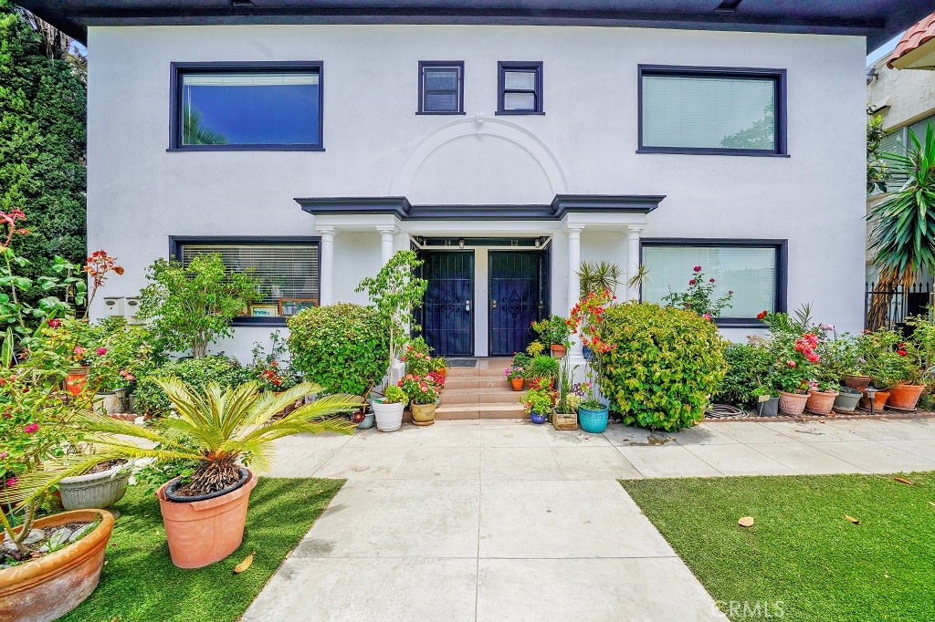 14 Esperanza Avenue 14