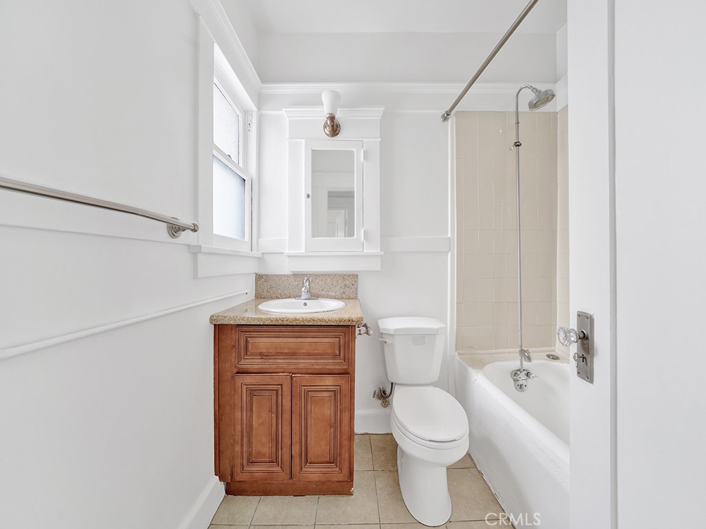 14 Esperanza Avenue 14