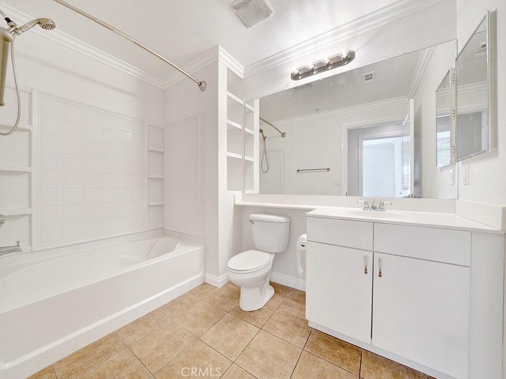 1801 E Katella Avenue 1131