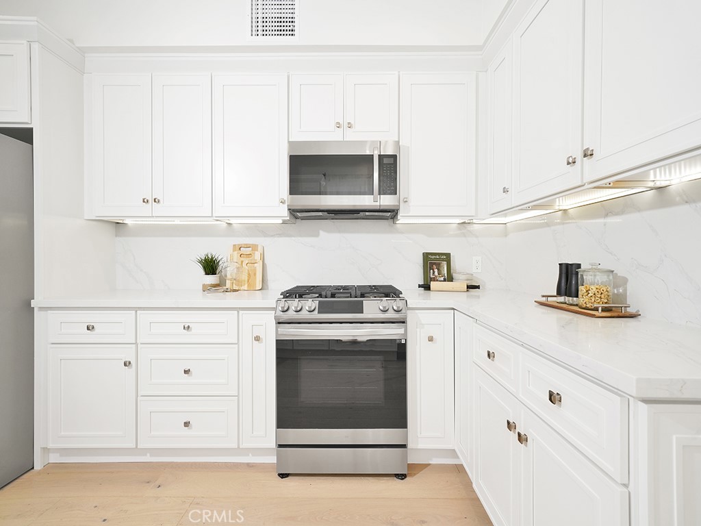 10465 Eastborne Avenue PH 304